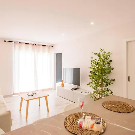 Paraiso Del Sur 2-bedroom Luxury Suite, Sea & Mountain Views Apartment