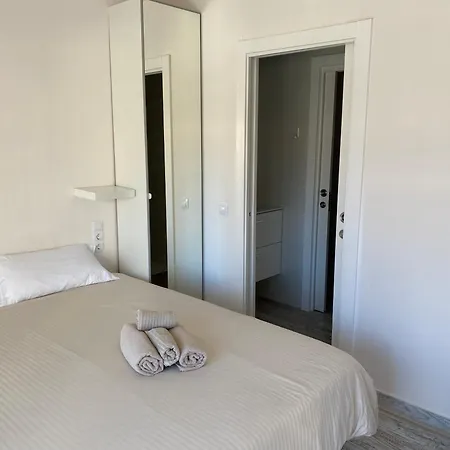 아파트 Paraiso Del Sur 2-bedroom Luxury Suite, Sea & Mountain Views 아데제