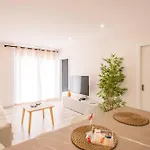 Paraiso Del Sur 2-bedroom Luxury Suite, Sea & Mountain Views Daire