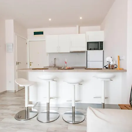 Апартаменти Paraiso Del Sur 2-bedroom Luxury Suite, Sea & Mountain Views Адехе